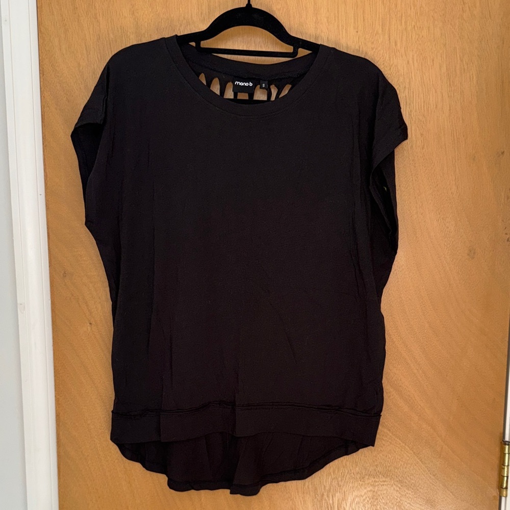 Mono B Black Top